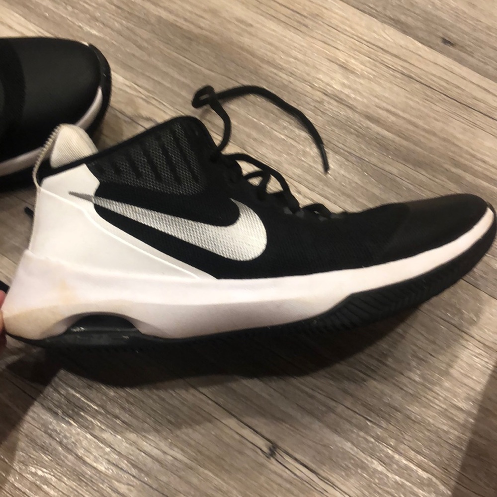 nike basketball shoes men’s 8